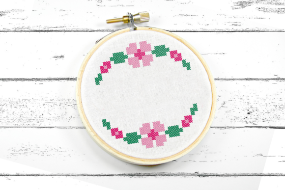 Review: Faux Cross Stitch Floral Border for Boutique Sweatshirts